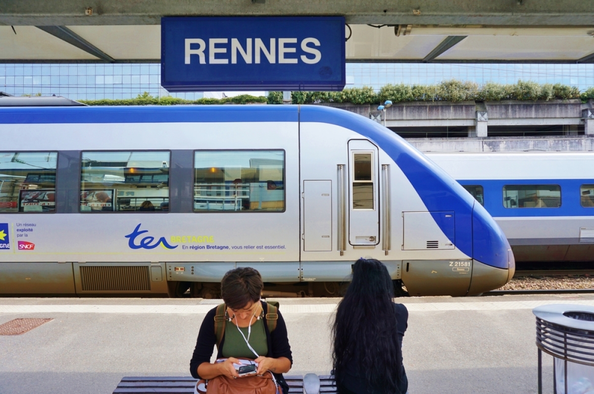 Loi Pinel 2023 Rennes – Un quai de train à la gare de Rennes